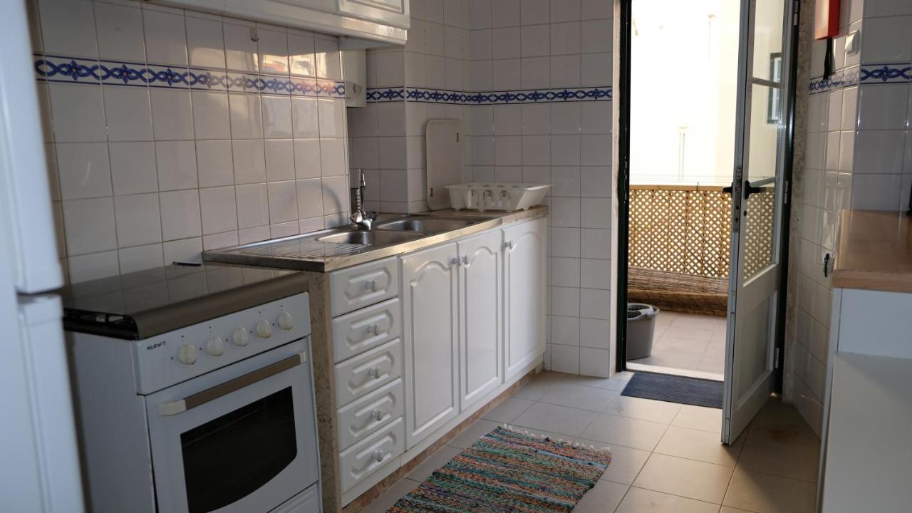 Apartamento Central Para Grupo Ou Familias Lisbon Exterior photo