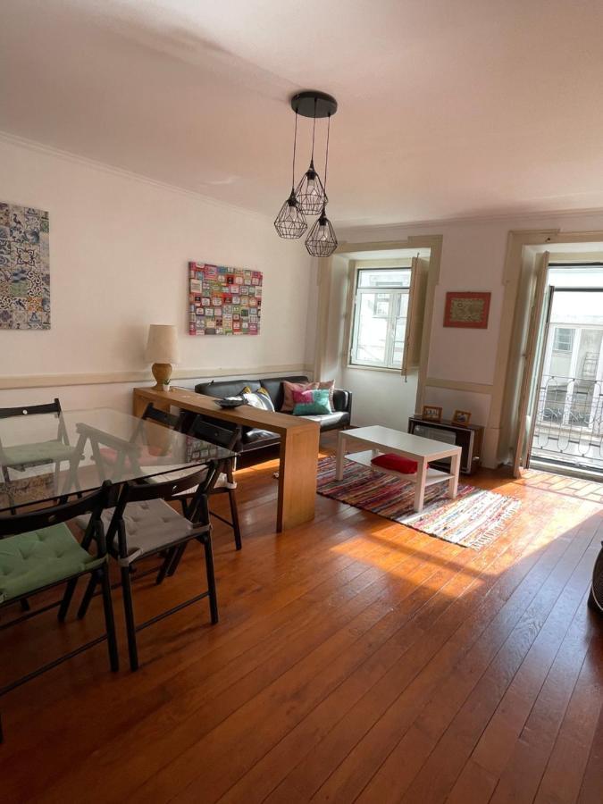 Apartamento Central Para Grupo Ou Familias Lisbon Exterior photo